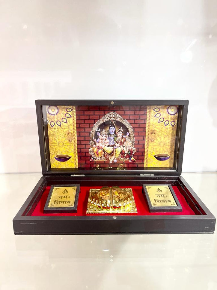 Shiv Parivaar Gold Plated