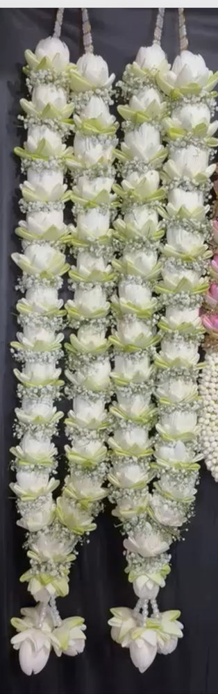 White Rose & Baby Breath Fresh Flower Garland / Mala - Price per ft