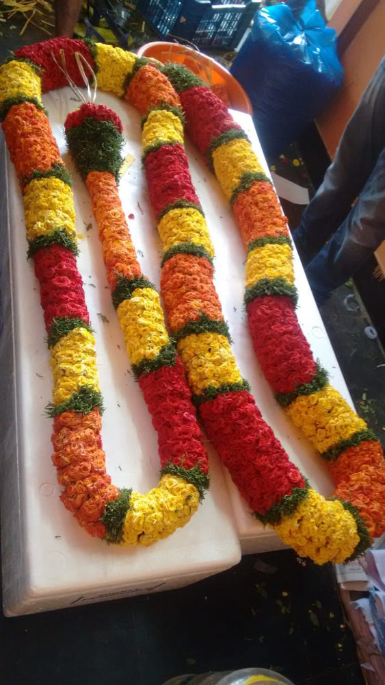 Mixed Marigold 1 Fresh Flower Garland / Mala - Price per ft