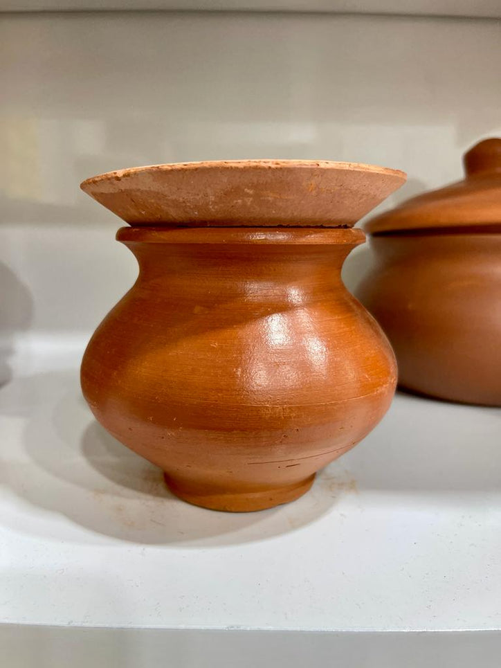 Clay Lota (5") with Lid