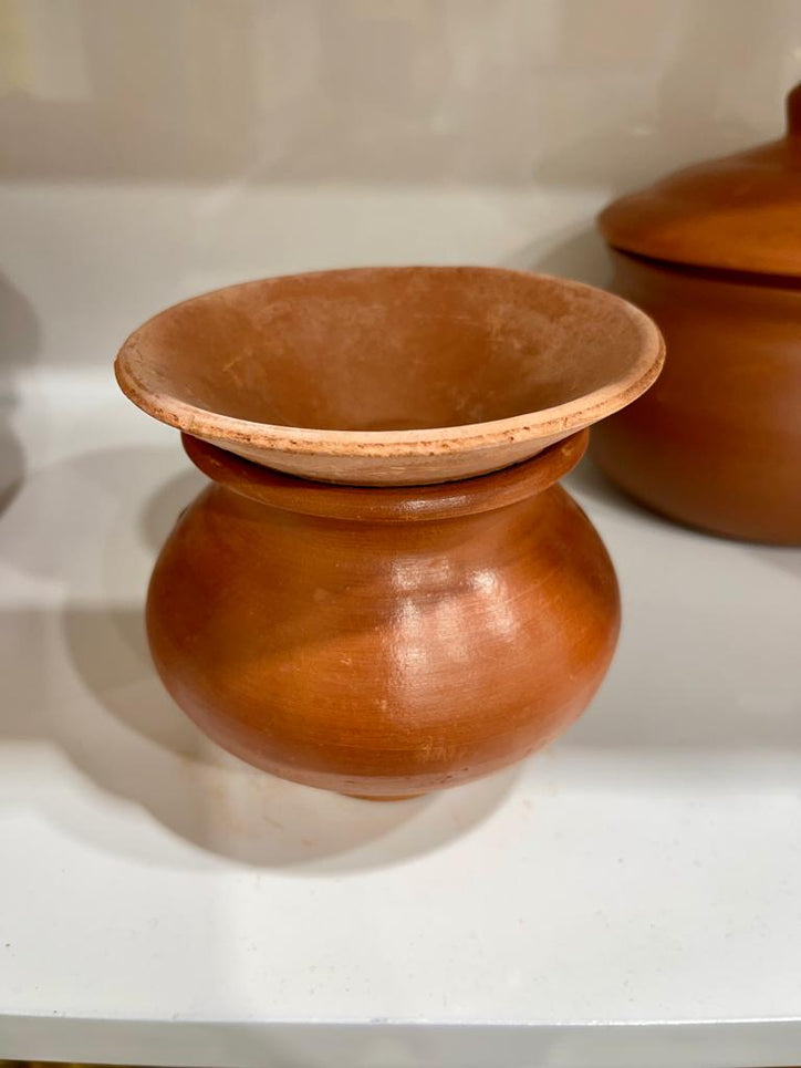 Clay Lota (5") with Lid