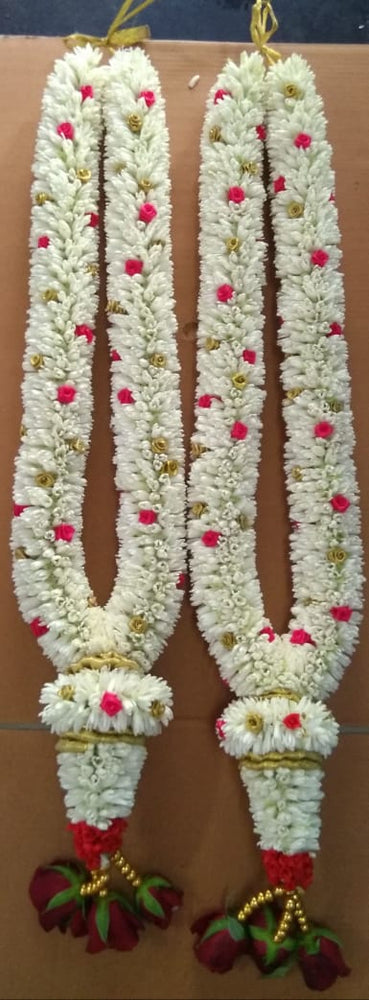 Jasmine & Button Rose 1 Fresh Flower Garland / Mala - Price per ft