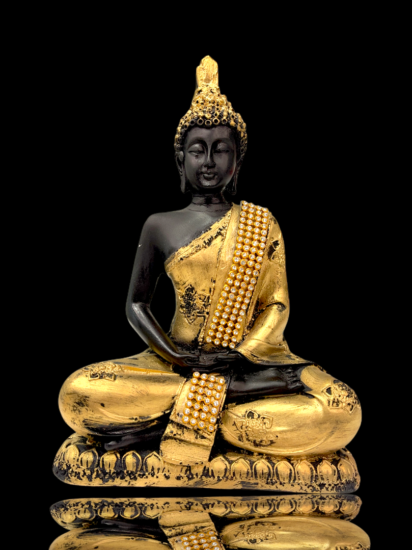 Gold/Silver Buddha meditating